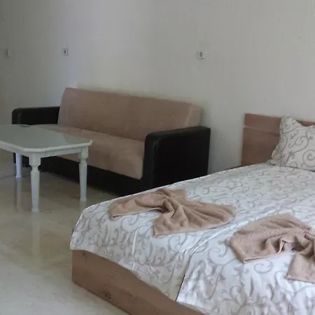 Guest house Apartment's Pita & Mare 3*