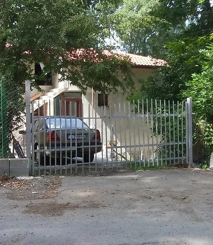 Къща за гости Apartment's Pita & Mare