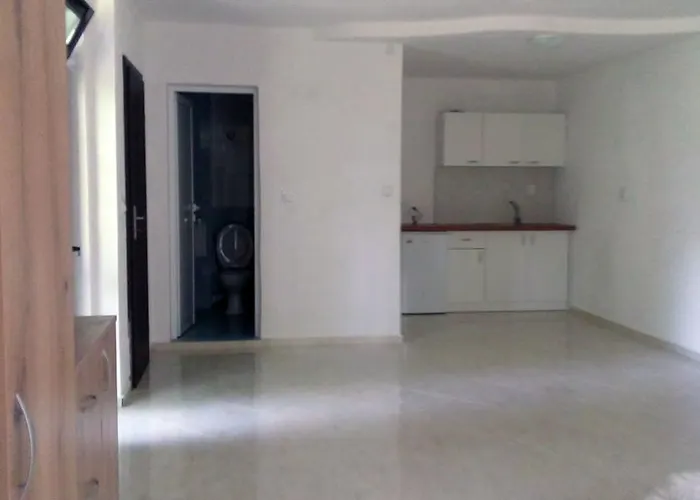 Konukevi Apartment's Pita & Mare Naousa